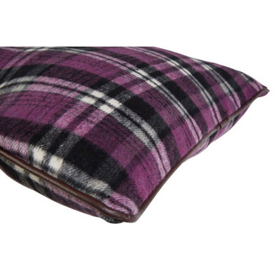 Interiors by Premier Purple Check Throw Cushion, Polyester Décor Cushion for Relaxing, Washable Cushion for Sofa, Bed, Chair