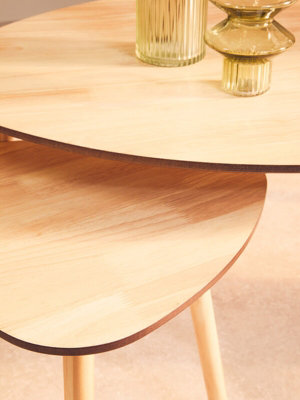 Interiors by Premier Set of 2 Nesting Tables, Wood Nest of Tables With Three Legs, Sleek And Sturdy Side Tables For Living Room