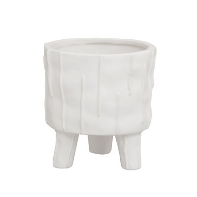 Interiors by Premier Versatile White Small Planter, Lightweight Large Garden Flower Pot, Stylish Design Planter For Plants