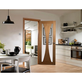 Internal Verona Oak Clear Glass Pre-Finished Door 2040 x 826 x 40mm