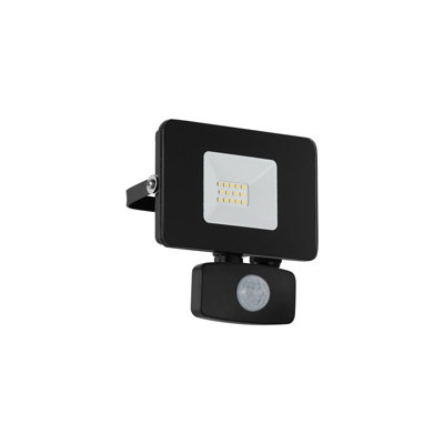 IP44 Waterproof Outdoor Flood Light with PIR Sensor - 10W Built-in LED in Black Aluminium