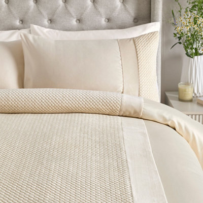 Iras Luxury Quilted Detailing Natural Duvet Cover Set
