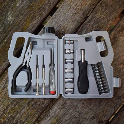 Jerrycan 22 Essential Piece Toolbox
