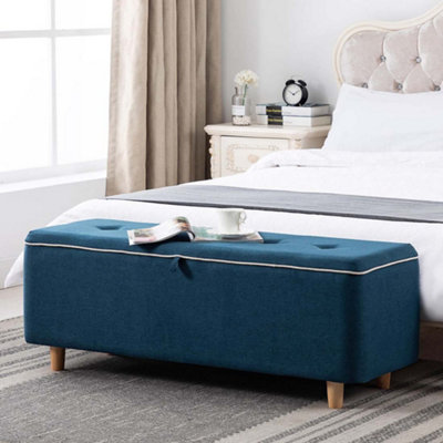 Bedroom ottoman deals bench with storage