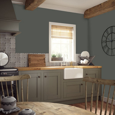 Johnstone's Trade Acrylic Durable Eggshell Walls & Ceilings Emulsion Paint Umbra Grey (RAL 7022) 2.5L