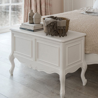 Juliette Wooden Carved Blanket Box - White