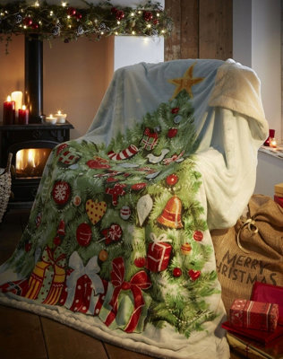 Just So Home Christmas Xmas Tree Printed Luxury Reversible Ultra Plush and Sherpa Fleece Throw 130cm x 170cm DIY at B Q