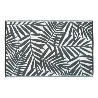 Plastic woven 2024 outdoor rug