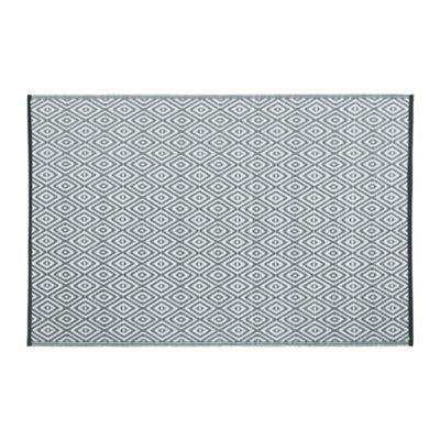 JVL Lightweight Reversible Plastic Woven Outdoor Rug, 120x180cm, Diamond