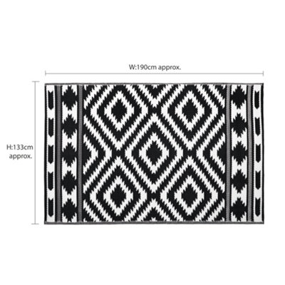JVL Lightweight Reversible Plastic Woven Outdoor Rug, 133x190cm, Aztec