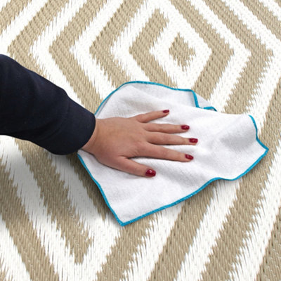 Plastic woven store outdoor rug