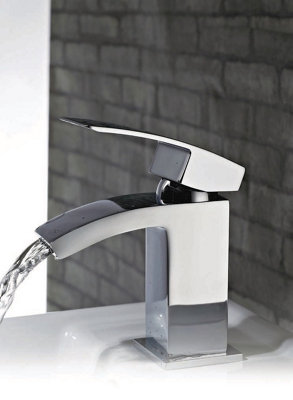 KBT-103 Square Belgravia Curved Bath Shower Mixer Tap With Hose, Handset & Wall Bracket; Chrome