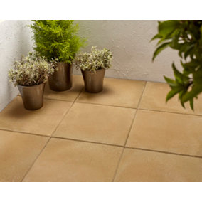 Kelkay Ashford Smooth Garden Paving - 450 x 450mm - Buff - Pack of 60