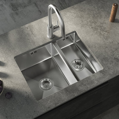 Kersin Elite Brushed Stainless Steel Undermounted 1.5 Bowl Sink (W) 555 x (L) 440mm