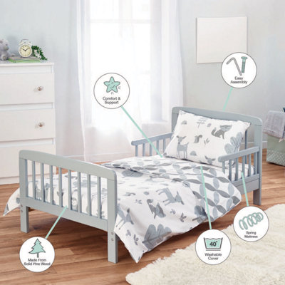 Queen bed with on sale mattress bundle