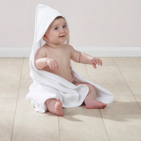 Kinder Valley Hooded Towel and 2 Pack Wash Mitts White