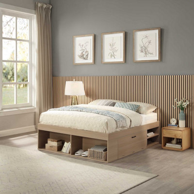 ウッドプラットフォーム　キングサイズ King Size Platform Bed With 4 x 240cm Oak Acoustic Wall Panel