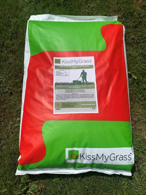 KissMyGrass Pre-seeding Lawn and Sportsfield Fertiliser 6.9.6 (1 x 5kg)