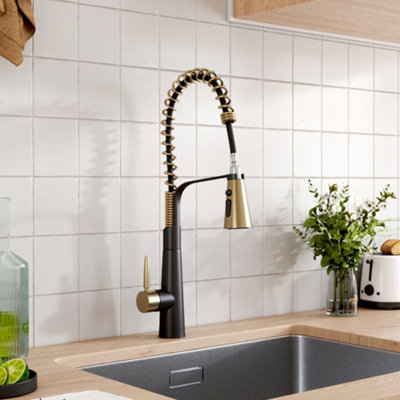 Kitchen Faucet with Pull Down Sprayer 3 Spray Modes Kitchen Tap in Black and Gold