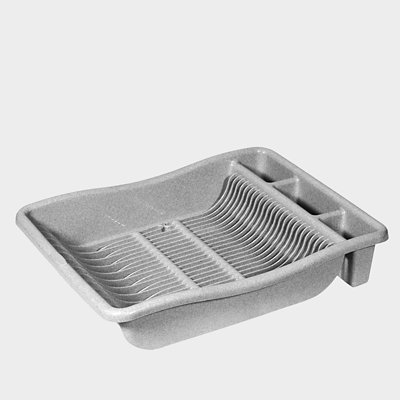 Shop baskets and drainers.