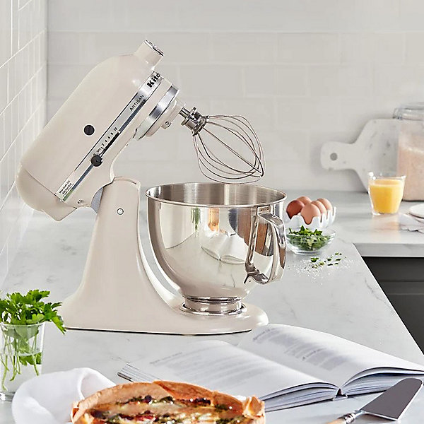 KitchenAid ™ 125 Artisan Mixer 4.8L Porcelain White KitchenAid ™ 125 Artisan Mixer 4.8L Porcelain White