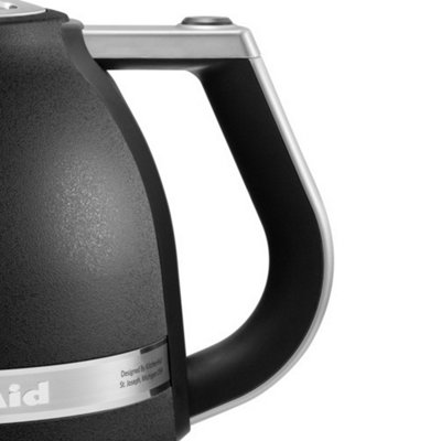 https://media.diy.com/is/image/KingfisherDigital/kitchenaid-artisan-cast-iron-black-1-5l-kettle~5413184124380_04c_MP?$MOB_PREV$&$width=618&$height=618