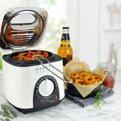 KitchenPerfected 1.0Ltr Compact Deep Fryer - Cream/Black