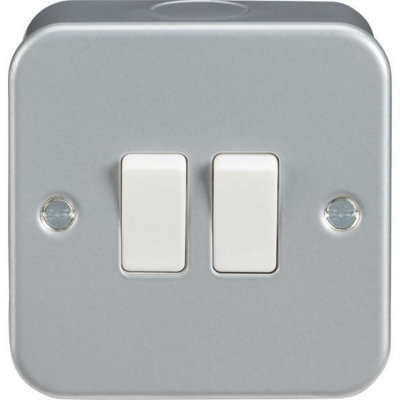 Knightsbridge Metal Clad 10AX 2 Gang 2 Way Switch with Back Box - Heavy ...