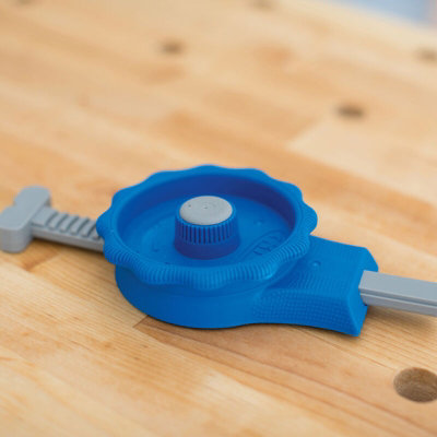 Kreg In-Line Clamp - hold workpieces securely without the clamp getting in the way