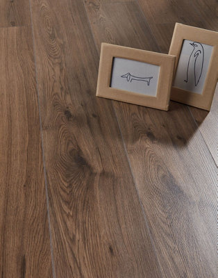 KronoSwiss Advanced - Millennium Oak Brown Oak 8mm Laminate Flooring. 2.13m² Pack