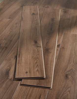 KronoSwiss Advanced - Millennium Oak Brown Oak 8mm Laminate Flooring. 2.13m² Pack