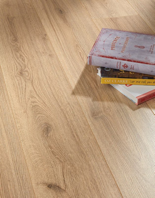 KronoSwiss Advanced - Trend Oak Brown 8mm Laminate Flooring. 2.13m² Pack