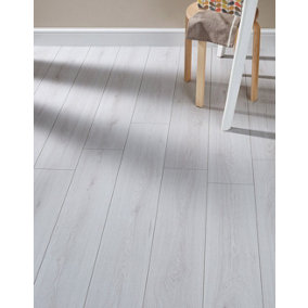 KronoSwiss Advanced - Trend Oak White 8mm Laminate Flooring. 2.13m² Pack