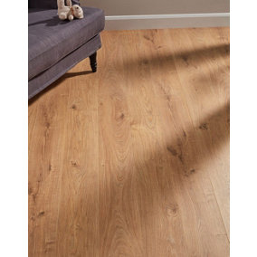 KronoSwiss Villa - Atlas Oak Natural 12mm Laminate Flooring