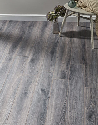 Kronotex Amazone 10mm - Prestige Oak Grey. 1.3m² pack