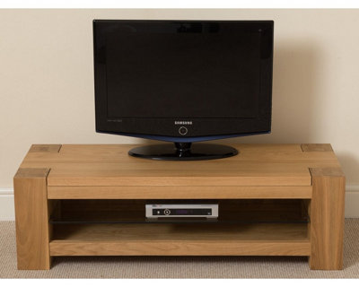 Kuba Solid Oak Small Widescreen TV Unit with Storage