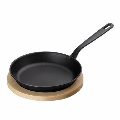 Kuhn Rikon Black Star Swiss Made Spun Iron Frying Pan with Wooden Coaster, 19cm