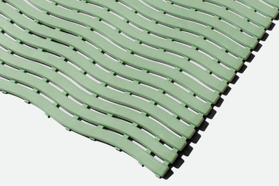 Kumfi Step Duckboard Swimming Pool Walkway Anti-Slip Matting - 60 x 90cm Green