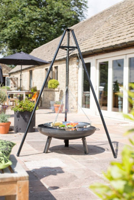 La Hacienda Tripod With Adjustable Chrome Hanging Grill - L 108 cm x W 128 cm x H 172 cm - 6