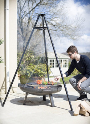 La Hacienda Tripod With Adjustable Chrome Hanging Grill - L 108 cm x W 128 cm x H 172 cm - 8