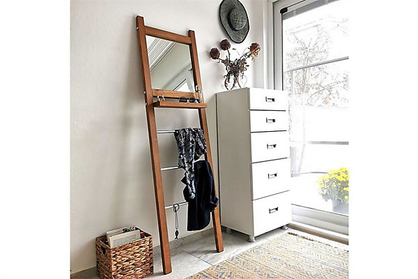 Ladder Hanger with Mirror V110 Ladder Hanger with Mirror V110
