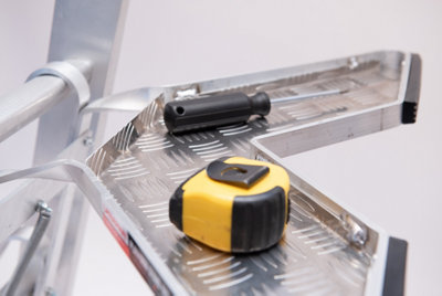 Laddermat V  Ladder stand off with Platform