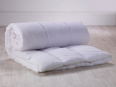 Lancashire Textiles 100% Cotton Casing and Hollowfibre Filling 13.5 Tog Duvet Ideal for Winter - Super King