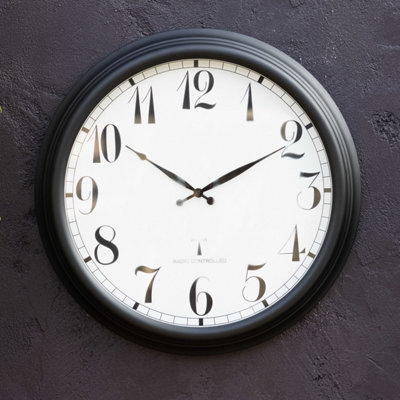 Large Black Outdoor garden Wall Clock 57cm Perfect Time Radio Controlled