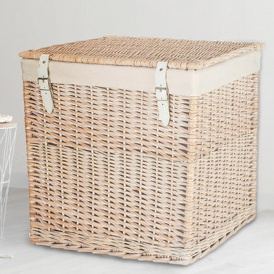 Large Boutique White Wash Storage Laundry Hamper With Lining