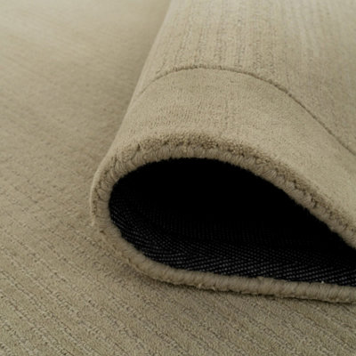 Large Modern Bordered Green Soft Textured Bedroom Rug 190cm x 280cm