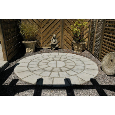 Large  Patio Circle Kit 'The Gawsworth' Weathered York  2.56m Diameter