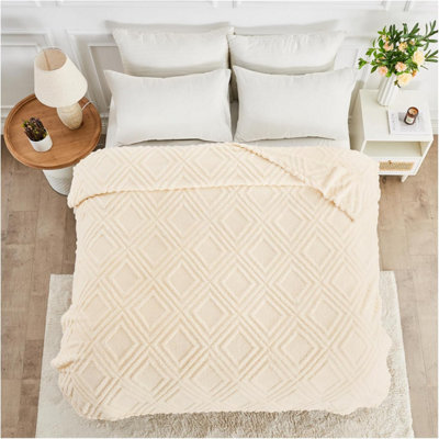 Moderne Elegance Sherpa Throw Blanket – Cream Beige Geometric Pattern, Contemporary