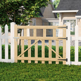 Lattice Garden Gate with Latch 120cm W x 90cm H