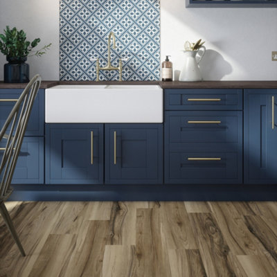 Laura Ashley - Dallington - Waterproof, Matt Finish Wood Effect Luxury Vinyl Click Flooring - Sample size of actual plank